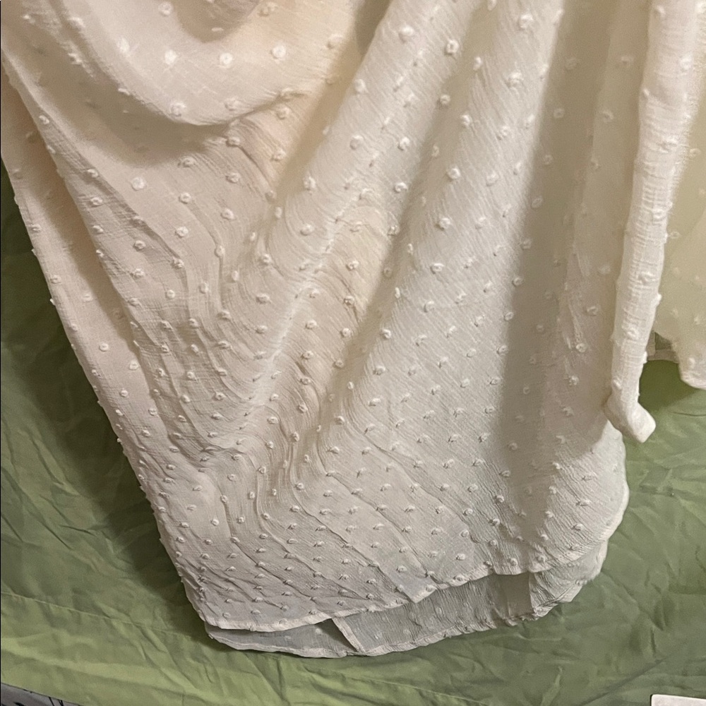 Elegant White Halter Maxi Dress - Picture 6 of 8